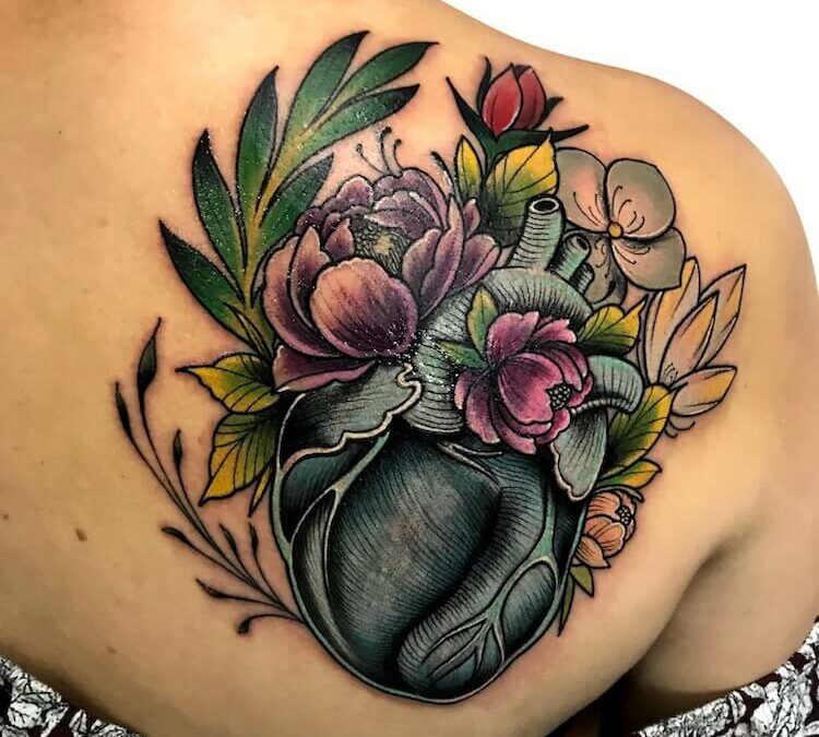 Tatuaje realizado por el artista tatuador Andrés Sepúlveda para Kaifa´s Tattoo Studio Madrid (Moncloa Chamberí), con materiales veganos y cruelty free. Diseño lleno de color, estilo Neotradi