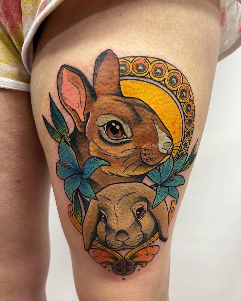 Tatuaje realizado por el artista tatuador Andrés Sepúlveda para Kaifa´s Tattoo Studio Madrid (Moncloa Chamberí), con materiales veganos y cruelty free. Diseño lleno de color, estilo Neotradi pierna mujer