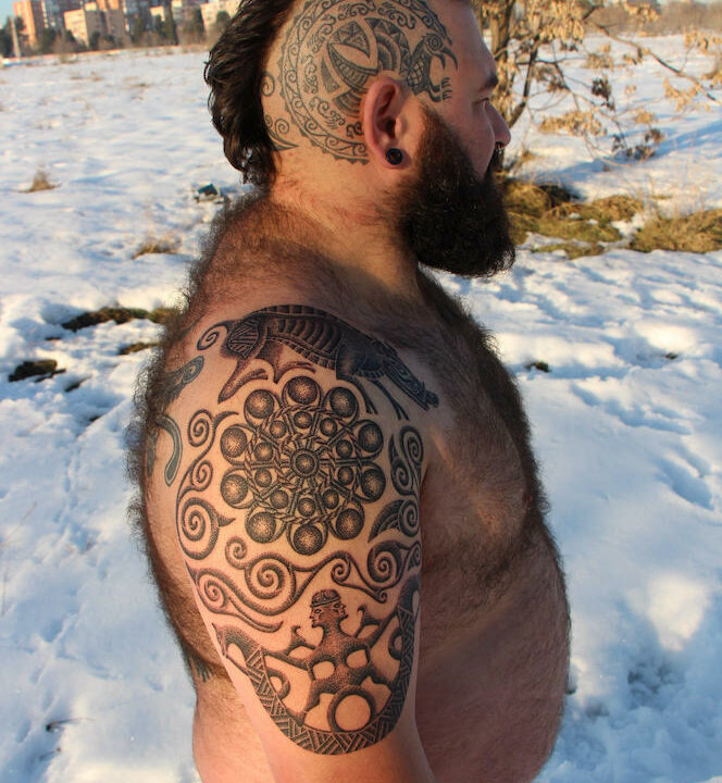 Foto del tatuaje hecho por el artista tatuador Totemikoh en Kaifa´s Tattoo Studio Madrid (Moncloa Chamberí) , estilo maori con materiales veganos y cruelty free