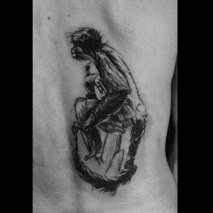 Foto del tatuaje del artista Raúl Rodríguez para Kaifa´s Tattoo Studio en Madrid, realizado con materiales veganos y cruelty free, estilo Sketch