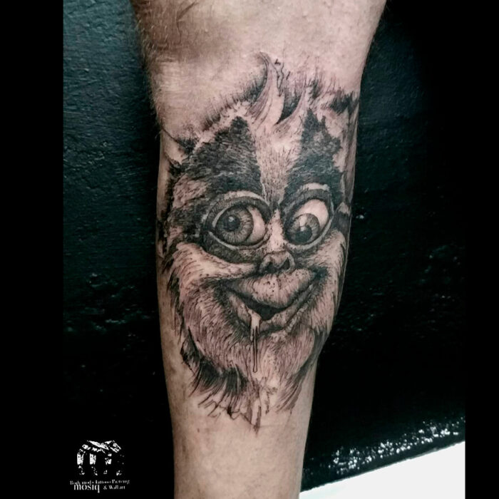 Foto del tatuaje del artista Raúl Rodríguez para Kaifa´s Tattoo Studio en Madrid, realizado con materiales veganos y cruelty free, estilo Sketch