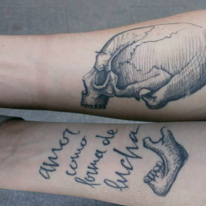 Foto del tatuaje del artista Raúl Rodríguez para Kaifa´s Tattoo Studio en Madrid, realizado con materiales veganos y cruelty free, estilo Sketch