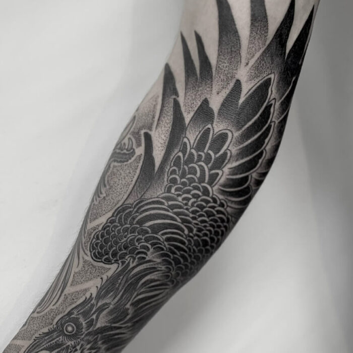 Foto de un tatuaje realizado por el tatuador Gennaro sacco en kaifa´s tattoo Studio Madrid, con estilo mandala, con materiales cruelty free